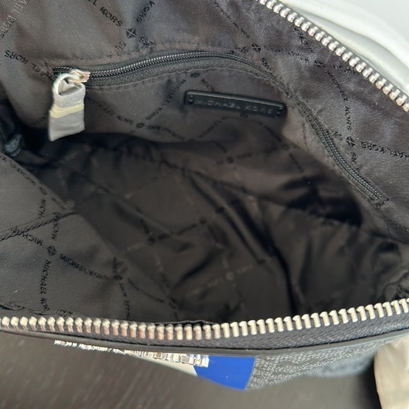 MICHAEL KORS CINDY DOME CENTER STRIPE CROSSBODY BAG - Picture 8 of 9